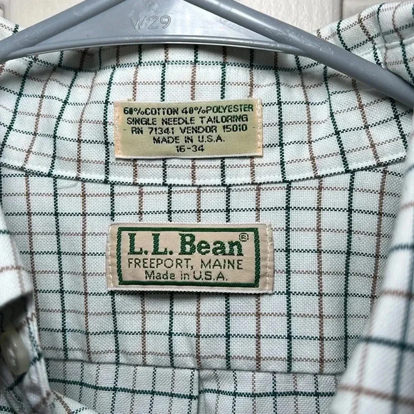 L.L. Bean Long Sleeve Button‎ Down Shirt - Picture 2 of 9